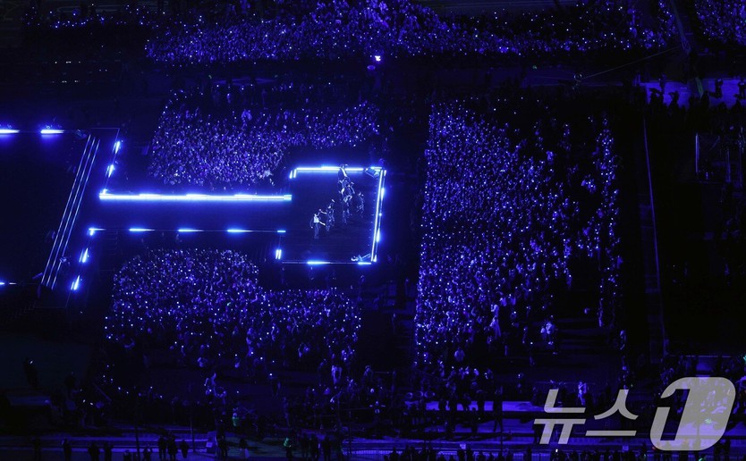 BTS và concert lịch sử: Các "vị vua" thật sự trở lại- Ảnh 5.