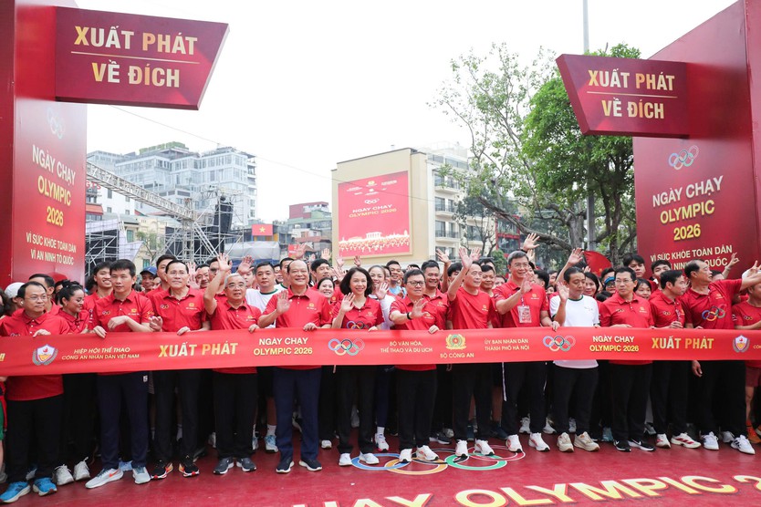Hơn 15.000 người tham gia Ngày chạy Olympic 2026 tại Hà Nội, lan tỏa phong trào rèn luyện toàn dân - Ảnh 8.