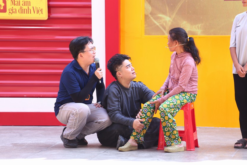 "Mái ấm gia đình Việt" trao hơn 1,5 tỉ đồng cho 18 hoàn cảnh khó khăn tại Đăk Lăk - Ảnh 6.