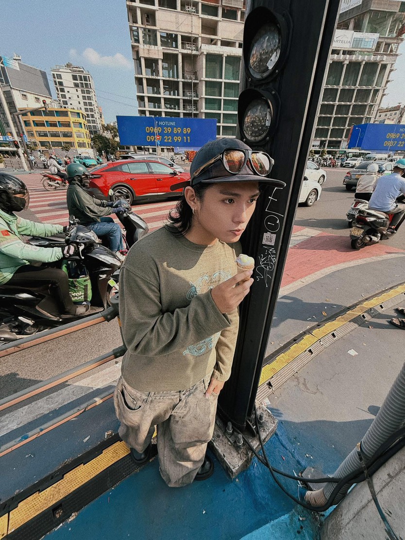 Hơn 1000 người "truy tìm" GREY D khắp TP HCM  - Ảnh 1.