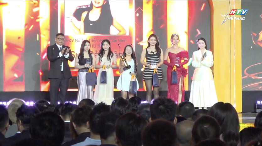 Sophia Phương Anh lập cú ăn ba tại Gala Vietnam Pickleball Awards 2025 - Ảnh 2.