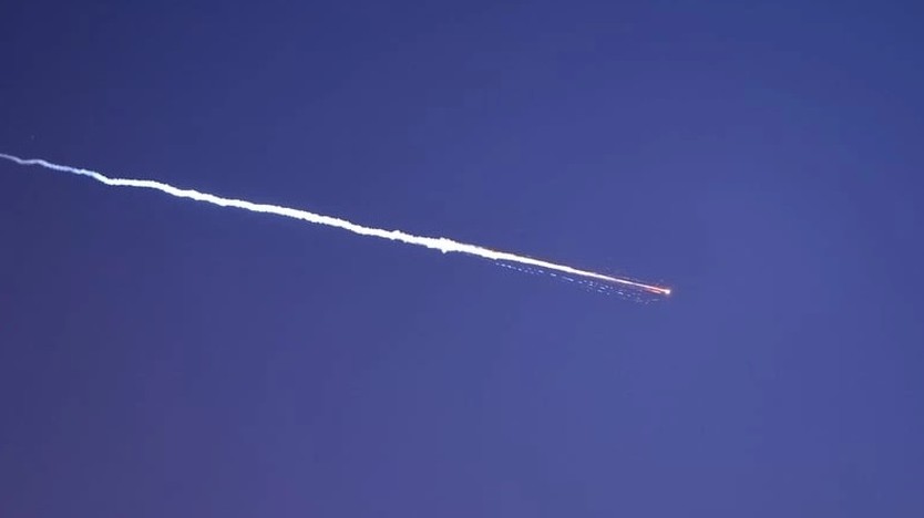 Ủng hộ Iran, phe Houthi phóng tên lửa vào Israel - Ảnh 1.