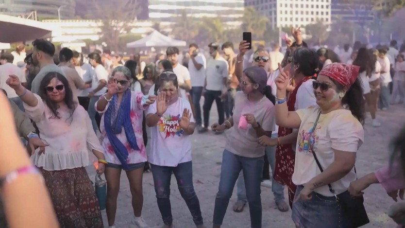 Rực rỡ sắc màu lễ hội Holi truyền thống ở Philippines - Ảnh 3.