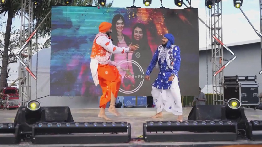 Rực rỡ sắc màu lễ hội Holi truyền thống ở Philippines - Ảnh 5.