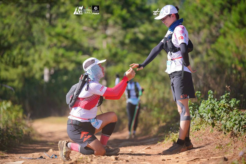 NewZround: Băng rừng, vượt núi, chạy xuyên đêm: Dalat Ultra Trail có gì mà hấp dẫn? - Ảnh 4.