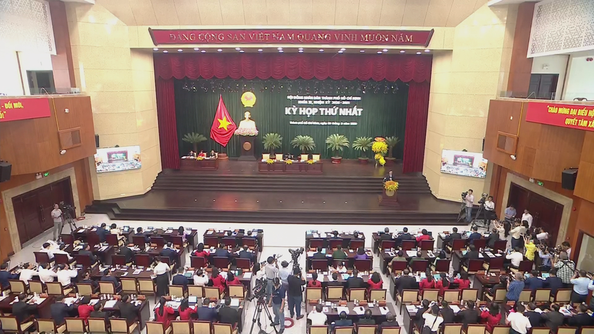 TP. Hồ Chí Minh khai mạc Kỳ họp thứ nhất Hội đồng Nhân dân khóa XI, kiện toàn bộ máy lãnh đạo - Ảnh 1.