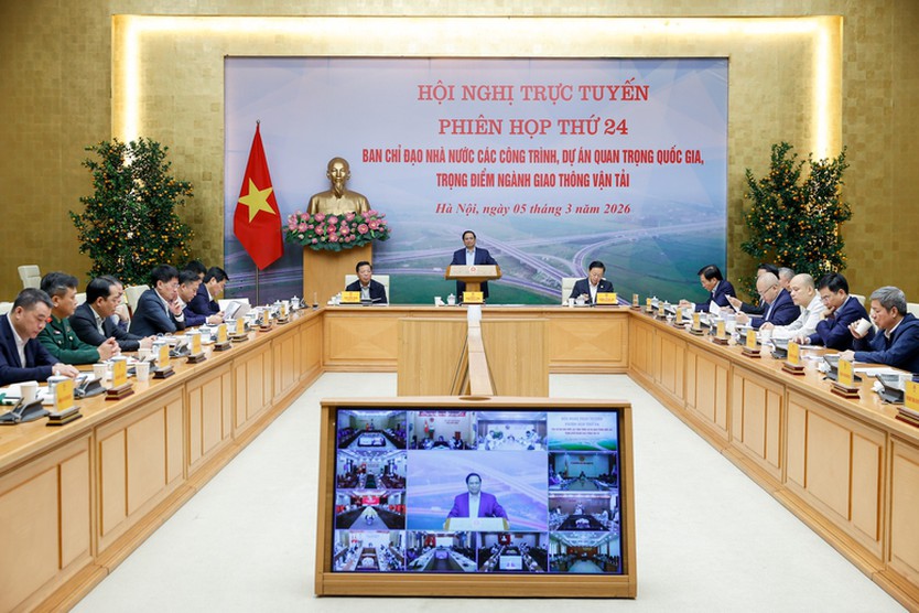 Thủ tướng: Cả nước đã hoàn thành và khởi công hơn 4.000 km đường bộ cao tốc- Ảnh 1.