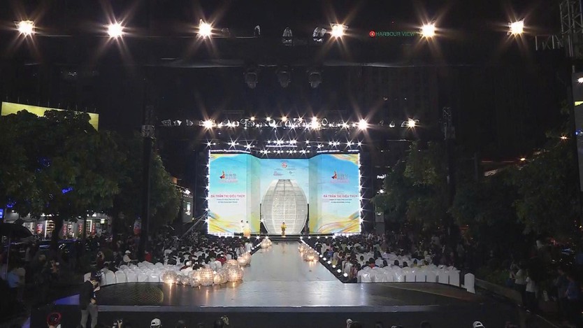 TP. Hồ Chí Minh khai mạc lễ hội Áo dài lần thứ 12 - Ảnh 1.