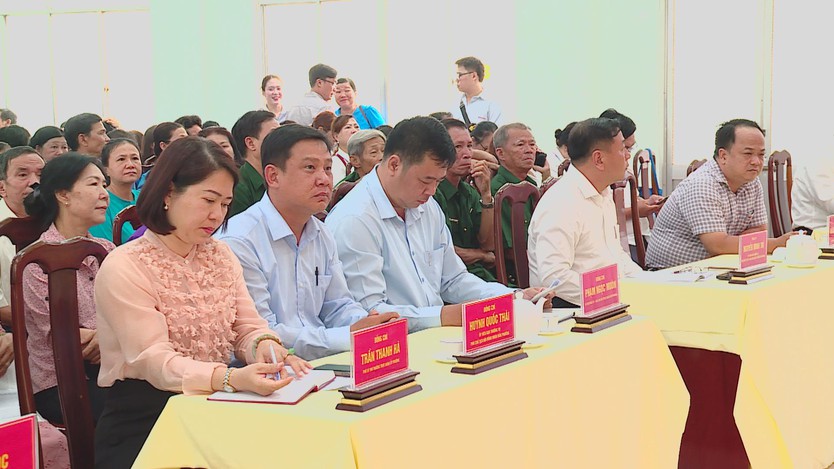 Ứng cử viên đại biểu HĐND TP. Hồ Chí Minh tiếp xúc cử tri phường Phú Định và Chánh Hưng - Ảnh 3.