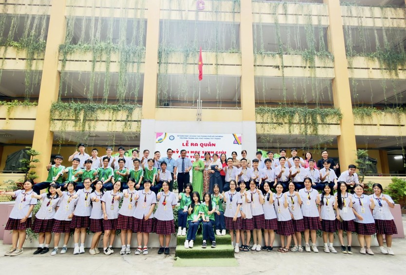 Gần 10.000 học sinh lớp 12 dự thi học sinh giỏi cấp thành phố tại TP. Hồ Chí Minh - Ảnh 1.