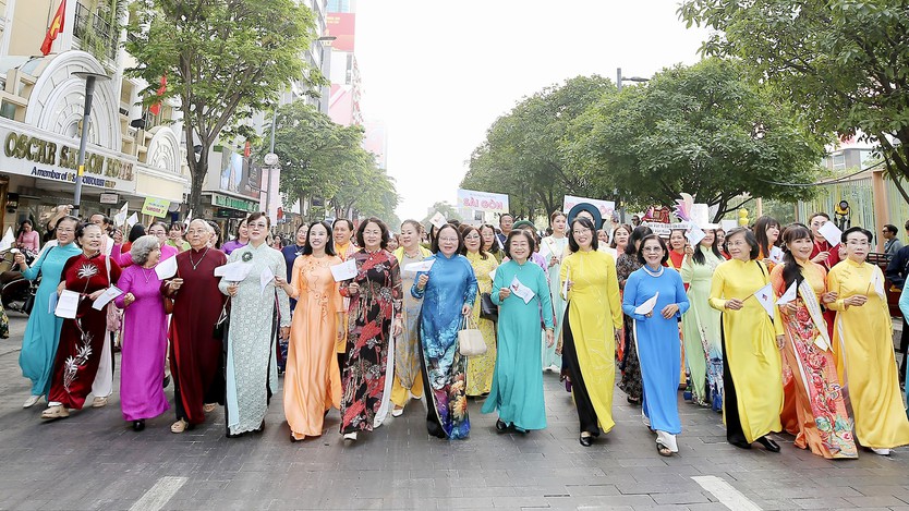 Lễ hội Áo dài TP. Hồ Chí Minh 2026: Hơn 50.000 người tham gia đồng diễn dân vũ - Ảnh 1.