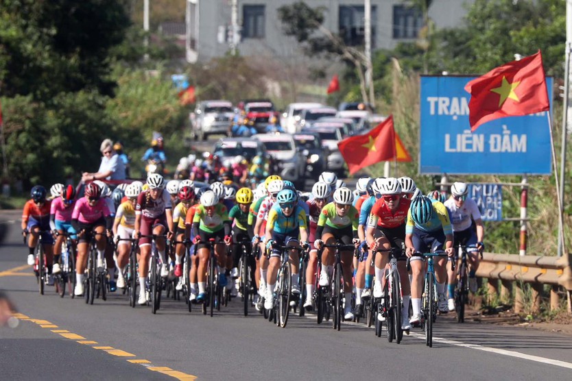 UCI BIWASE 2026: Những đóa hồng trên guồng quay tốc độ - Ảnh 1.
