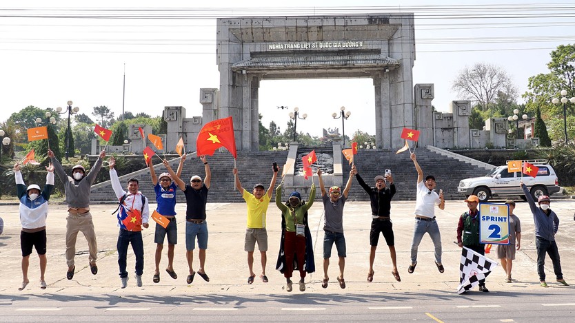 Khoảnh khắc đẹp chặng 8: Ven biển miền Trung | Cúp Truyền hình 2026 - Ảnh 10.