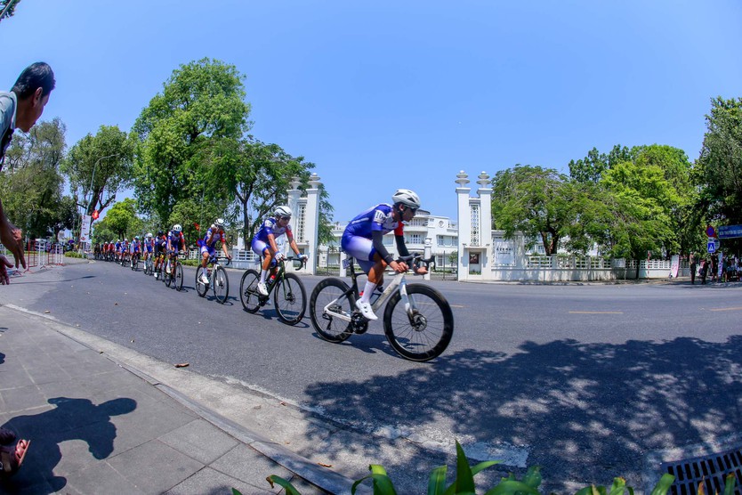 Hình ảnh đẹp chặng 9: Vòng đua TP. Huế- Ảnh 5.