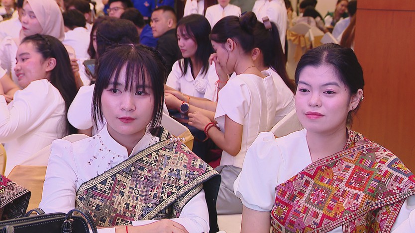 Nỗ lực tạo điều kiện tốt nhất cho sinh viên Lào và Campuchia học tập tại TP. Hồ Chí Minh - Ảnh 3.