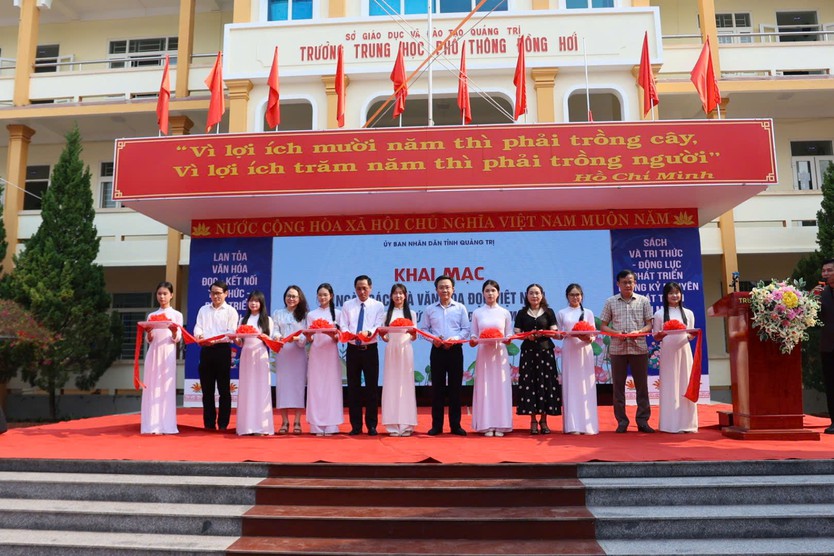 Học sinh Quảng Trị sôi nổi hưởng ứng Ngày Sách và Văn hóa đọc 2026 - Ảnh 1.