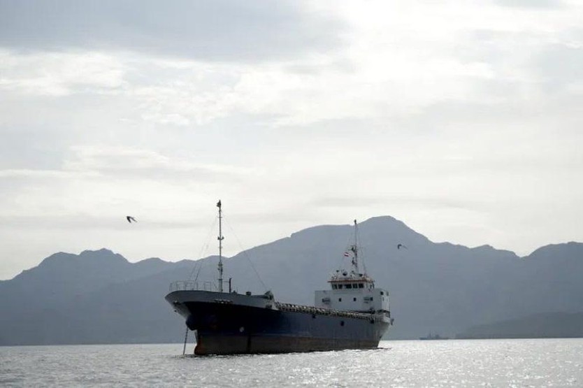 NATO từ chối tham gia phong toả eo biển Hormuz với Mỹ - Ảnh 1.