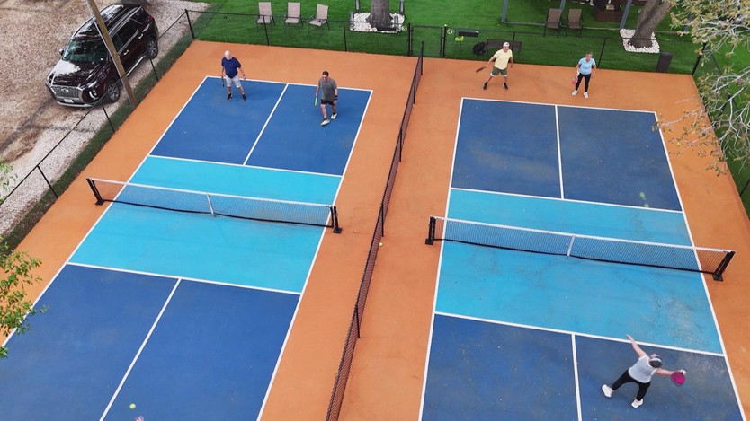 Số ca chấn thương mắt do chơi pickleball gia tăng tại Mỹ- Ảnh 1.