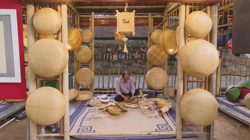 “Vườn ánh sáng” đặc biệt tại Văn Miếu - Quốc Tử Giám- Ảnh 1.