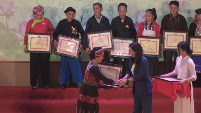 Tôn vinh giá trị văn hóa dân tộc nhân Ngày 19/4 - Ảnh 2.