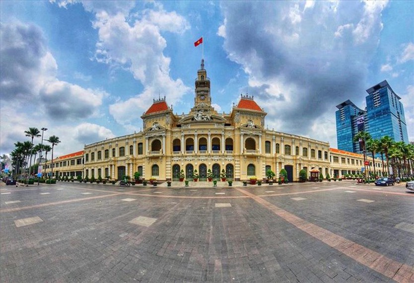 Biểu tượng 120 năm tuổi giữa trung tâm TP. Hồ Chí Minh sắp “thay áo” thành điểm du lịch - Ảnh 1.