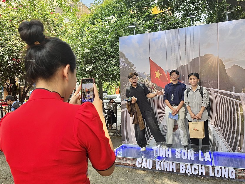 Khai mạc Ngày hội Du lịch TP.HCM 2026: Kích cầu du lịch hè, kết nối doanh nghiệp và địa phương - Ảnh 5.