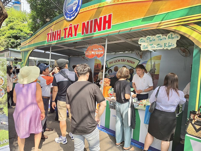 Khai mạc Ngày hội Du lịch TP.HCM 2026: Kích cầu du lịch hè, kết nối doanh nghiệp và địa phương - Ảnh 2.