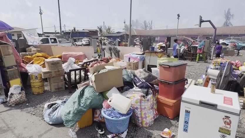 Malaysia: Cháy làng bè trên biển, hơn 1.200 căn nhà bị thiêu rụi - Ảnh 6.