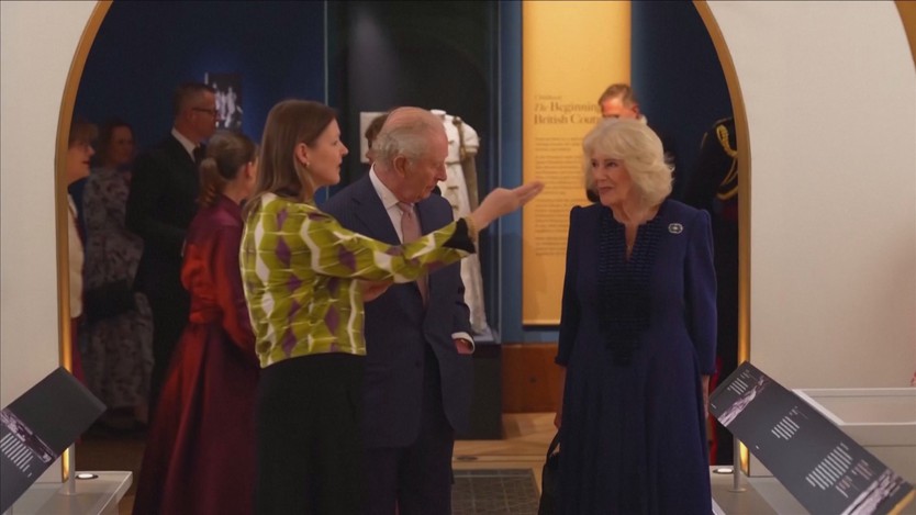 Anh: Khai mạc triển lãm chủ đề Nữ Hoàng Elizabeth II- Ảnh 2.