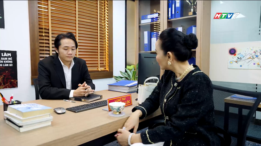 Trò đùa huyết thống: Cổ phiếu lao dốc, Dylan trở lại ván cờ thừa kế - Ảnh 4.