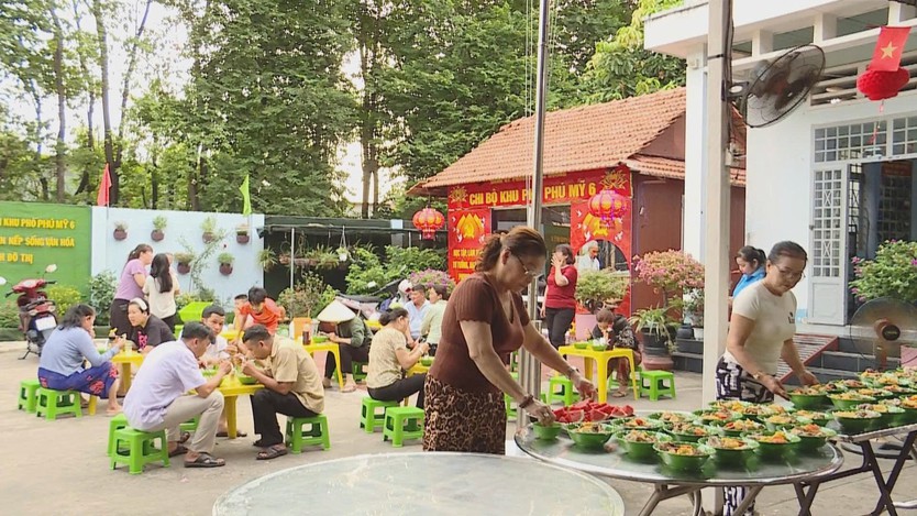 Trao bữa ăn, lan tỏa yêu thương - Ảnh 2.