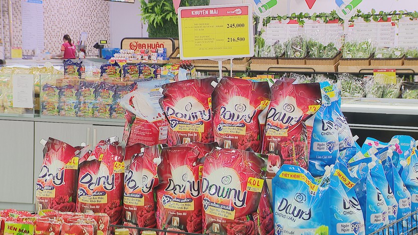 Thị trường bán lẻ TP. Hồ Chí Minh tăng tốc, "chạy đua" khuyến mãi dịp 30/4 - 1/5 - Ảnh 2.