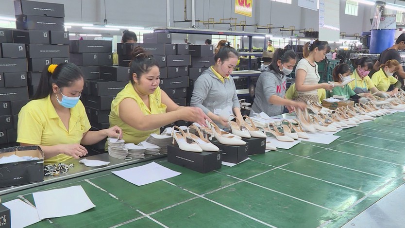 Dệt may Việt Nam chủ động xoay chuyển để giữ đà tăng trưởng giữa biến động - Ảnh 5.