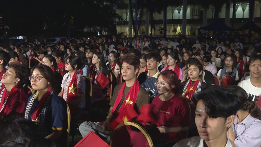 “Khải hoàn ca”: Tái hiện những mốc son lịch sử của dân tộc bằng ngôn ngữ nghệ thuật - Ảnh 5.