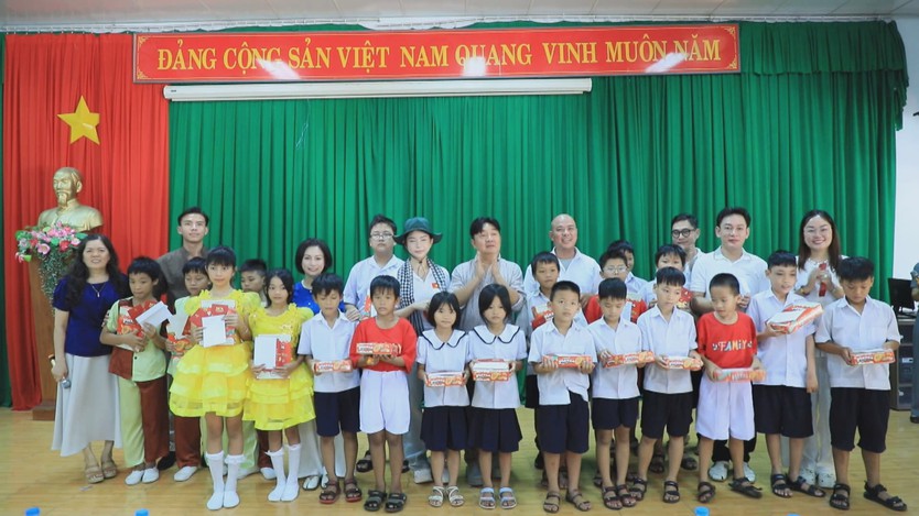 TP. Hồ Chí Minh: Tỏa sáng bản sắc "Thành phố nghĩa tình" trong tháng Tư lịch sử - Ảnh 5.