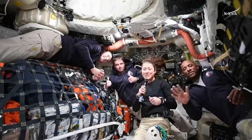 NASA công bố những hình ảnh ấn tượng trong sứ mệnh Artemis II - Ảnh 5.