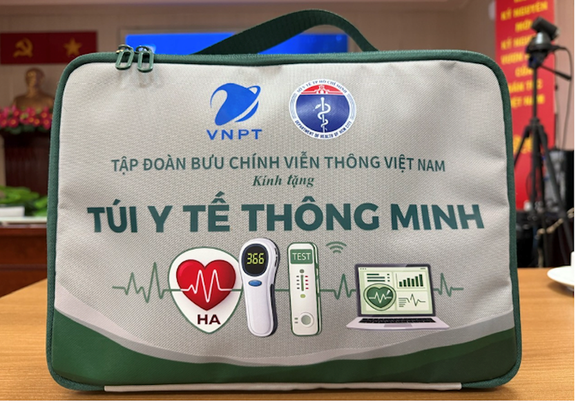 “Túi y tế thông minh” – khi công nghệ chạm đến từng gia đình - Ảnh 2.