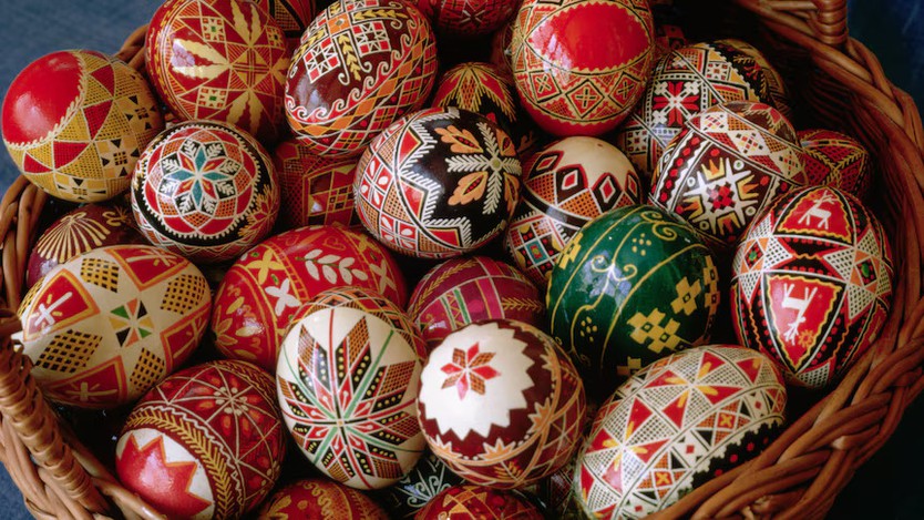 Độc đáo truyền thống trang trí trứng Phục Sinh ở Ukraine - Ảnh 1.