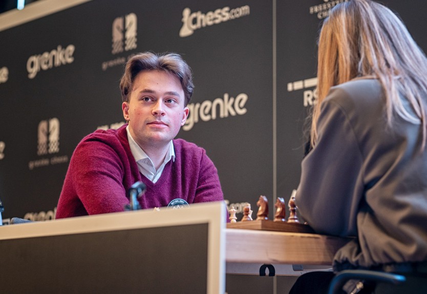 Carlsen - Ảnh 1.