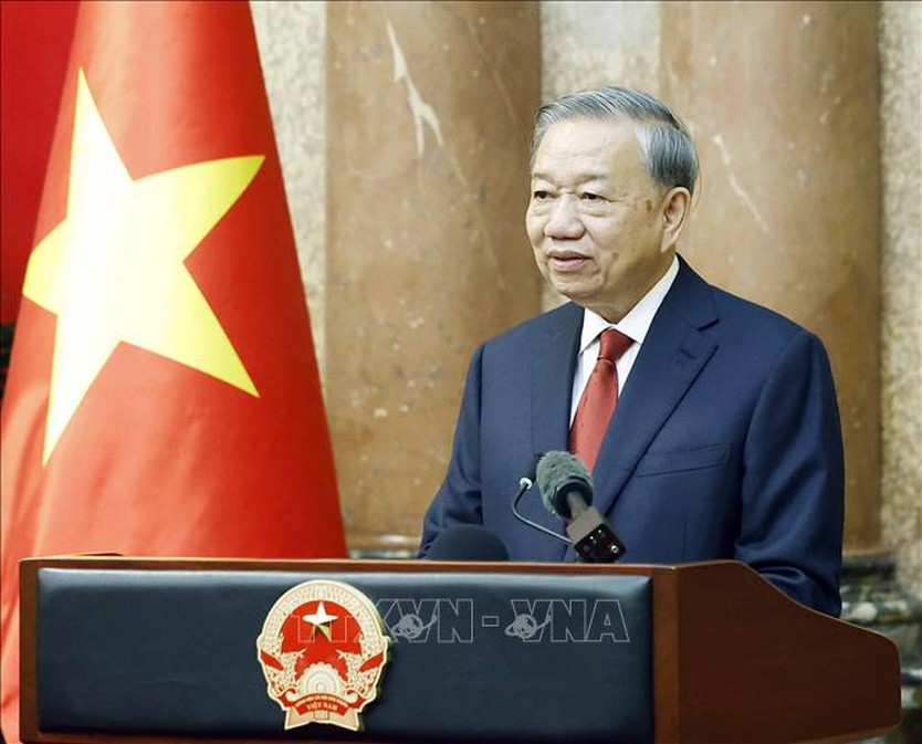 Bàn giao công tác giữa Tổng Bí thư, Chủ tịch nước Tô Lâm và nguyên Chủ tịch nước Lương Cường- Ảnh 5.