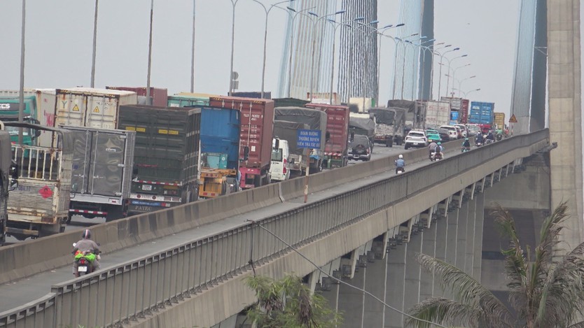 TP. Hồ Chí Minh: Tăng tốc xử lý "điểm nghẽn" giao thông khu vực cảng Cát Lái - Ảnh 3.