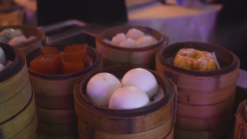 Trung Quốc: Vừa quẩy vừa ăn há cảo ở quán dim sum- Ảnh 1.
