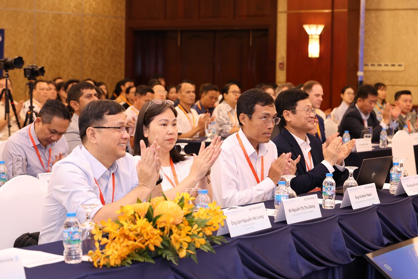 Phiên toàn thể với chủ đề: “Kỷ nguyên A.I. Agentic: Tự động hóa Vận hành và Động lực Tăng trưởng mới” - Ảnh 3.