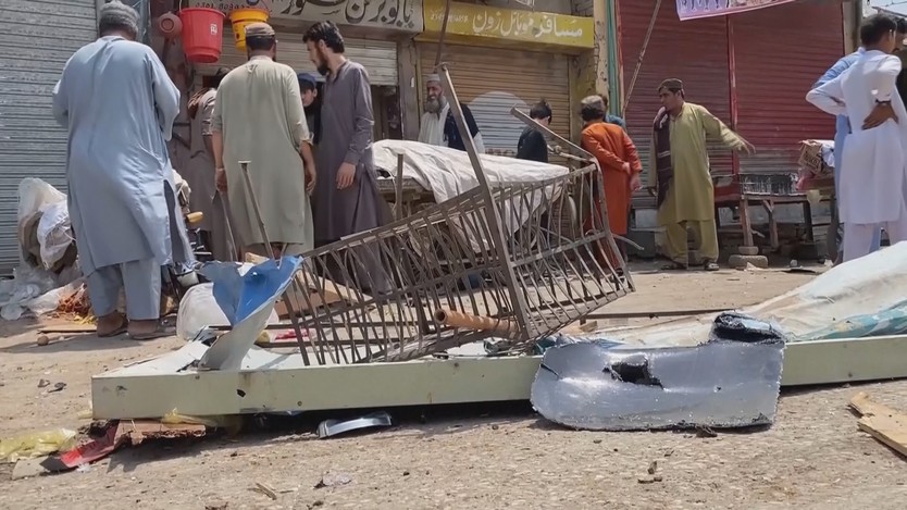Pakistan: Bom nổ trong chợ, ít nhất 30 người thương vong - Ảnh 3.