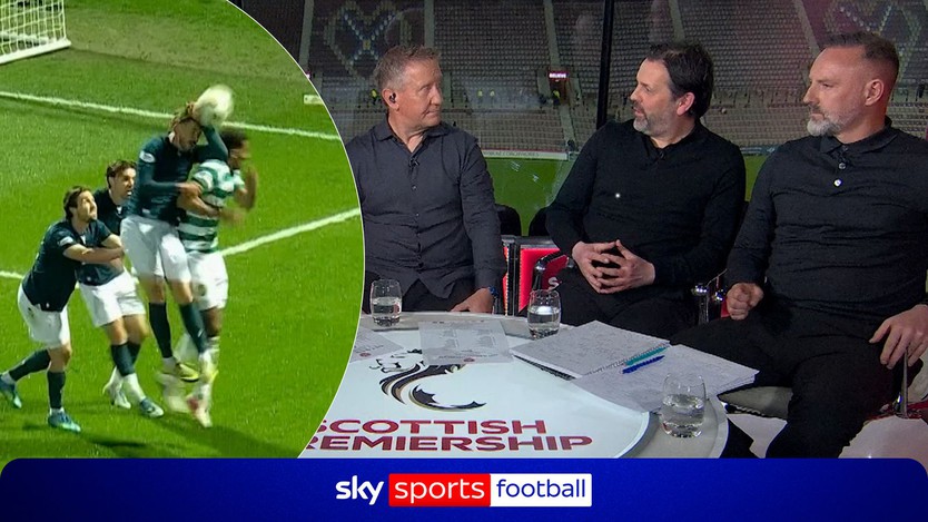 Tranh cãi penalty phút 100 khiến cuộc đua vô địch Scotland nghẹt thở đến vòng cuối - Ảnh 5.