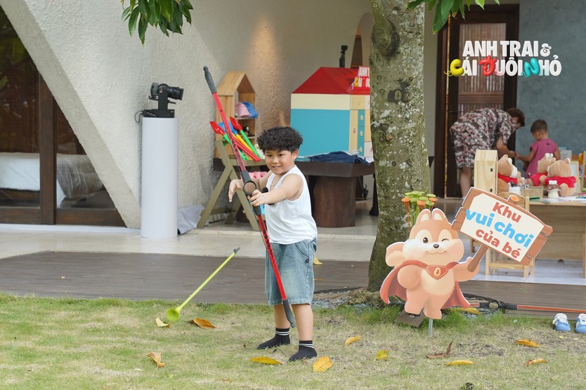 "Anh trai và cái đuôi nhỏ": Khi các nam thần trở thành "bảo mẫu" - Ảnh 11.