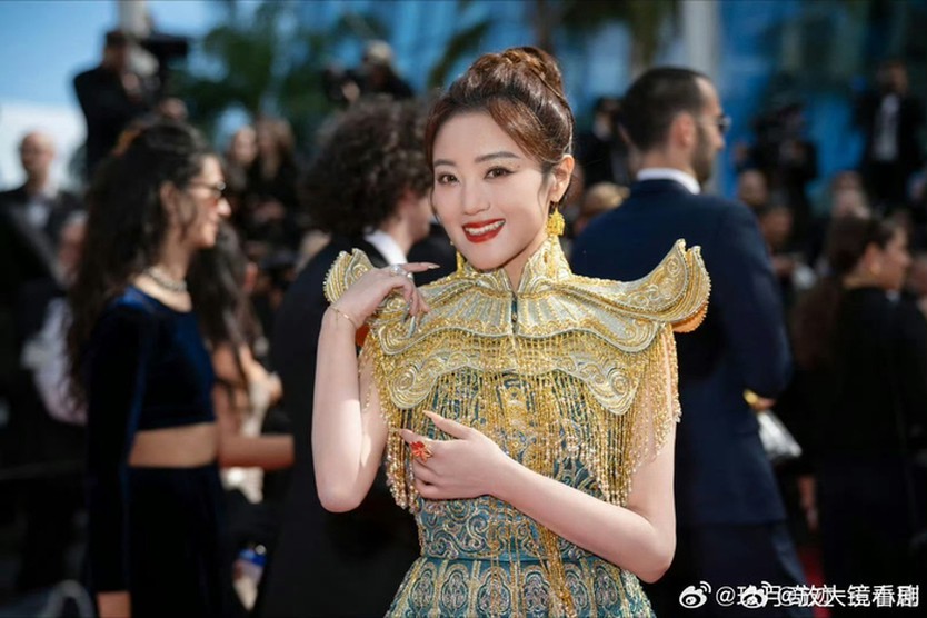 Ca sĩ Vương Tiểu Vĩ ra mắt ca khúc mới tại Cannes sau màn xuất hiện ở Grammy - Ảnh 5.