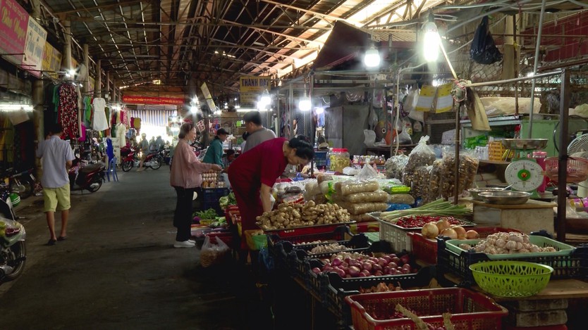 Nâng ngưỡng chịu thuế lên 1 tỷ đồng: Tiểu thương an tâm kinh doanh- Ảnh 1.
