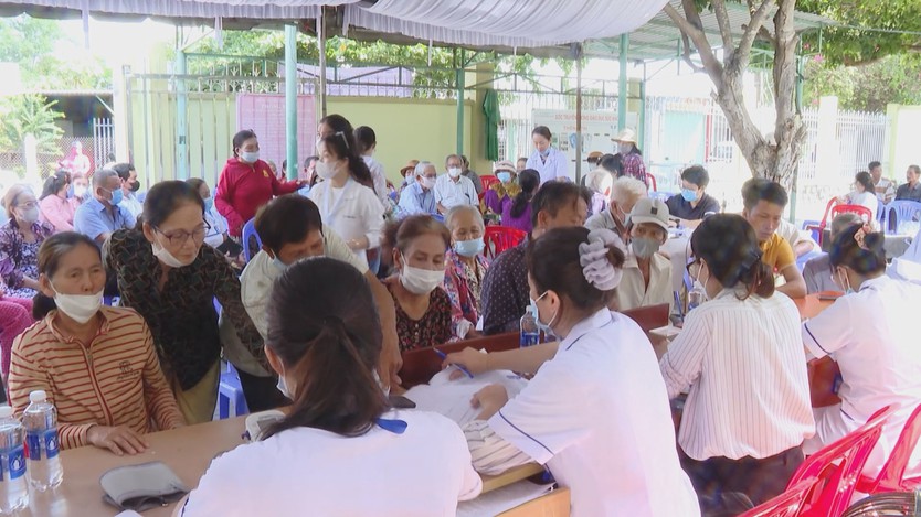Chủ động tầm soát bệnh hô hấp ngay tại y tế tuyến cơ sở - Ảnh 2.