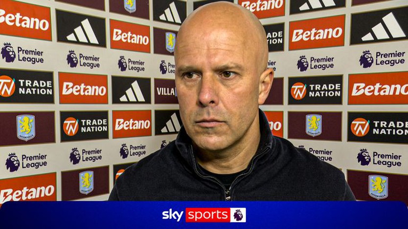 Jamie Carragher chỉ ra điểm yếu của Liverpool sau thất bại nặng trước Aston Villa- Ảnh 7.